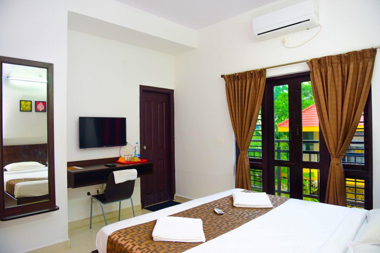 Varsha Enclave- Trinity House Aparthotel Mysore Exterior photo