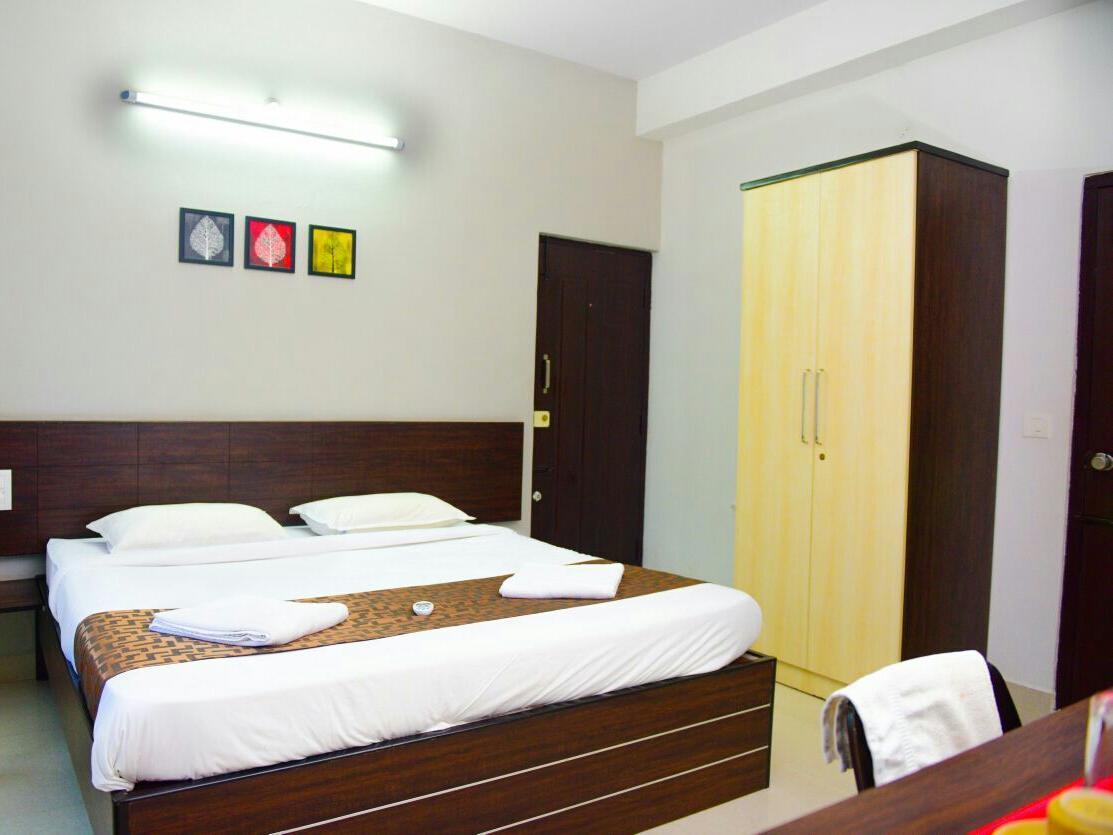 Varsha Enclave- Trinity House Aparthotel Mysore Exterior photo